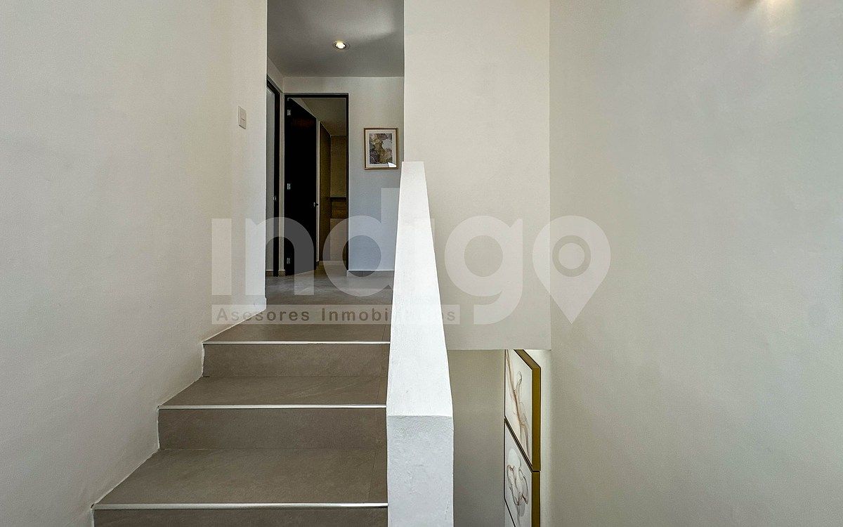 17 de 46: Escalera Planta Alta