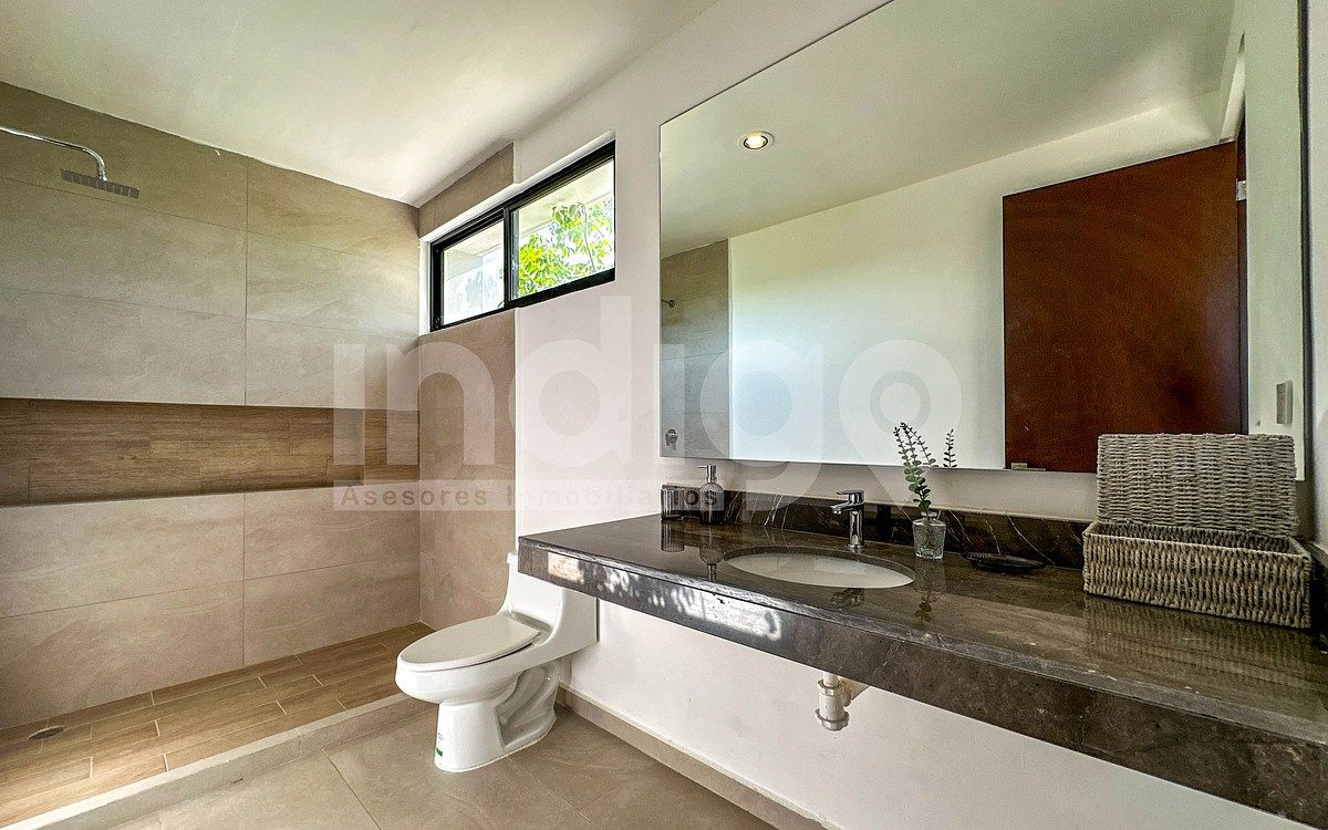 24 de 46: Baño Recámara Principal