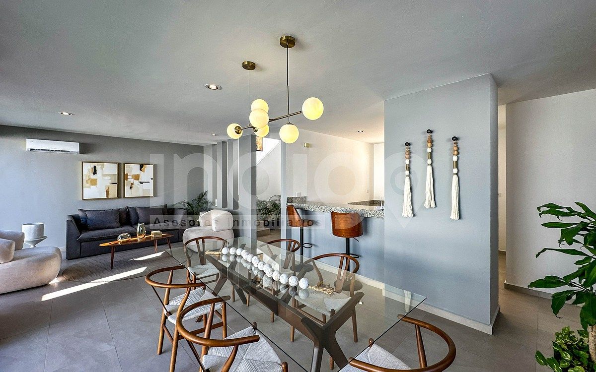 8 of 50: Comedor / Sala