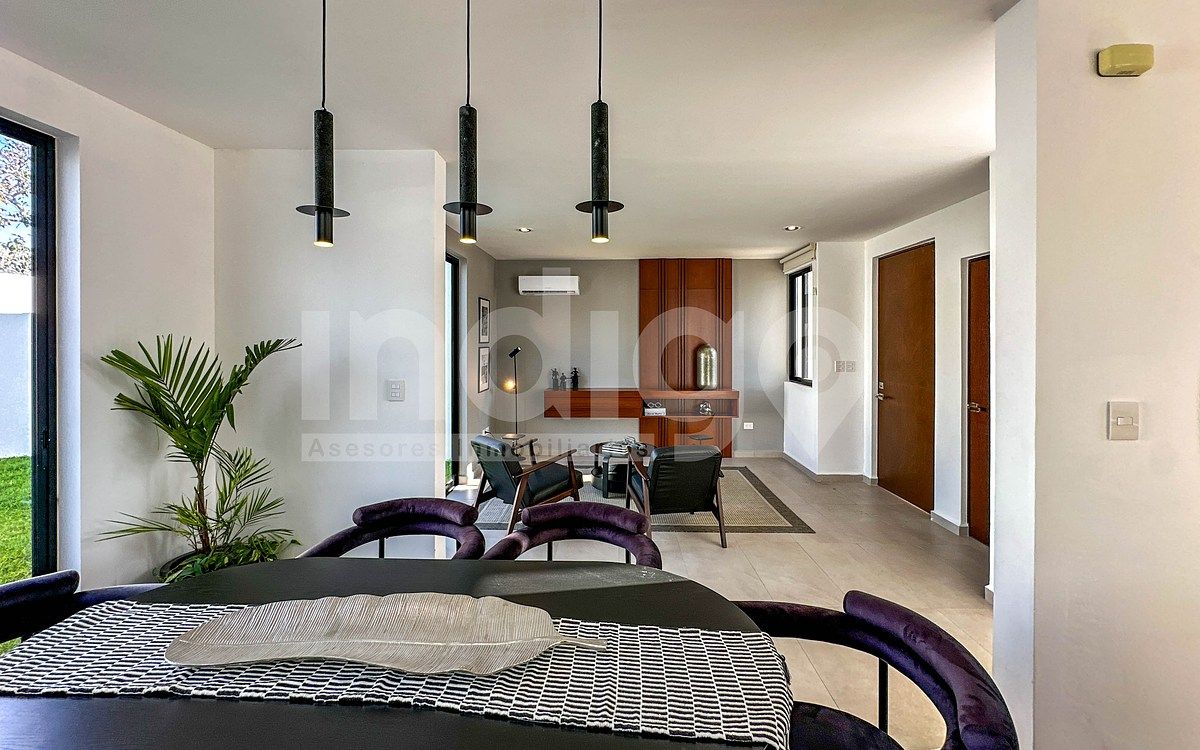 12 of 48: Comedor / Sala