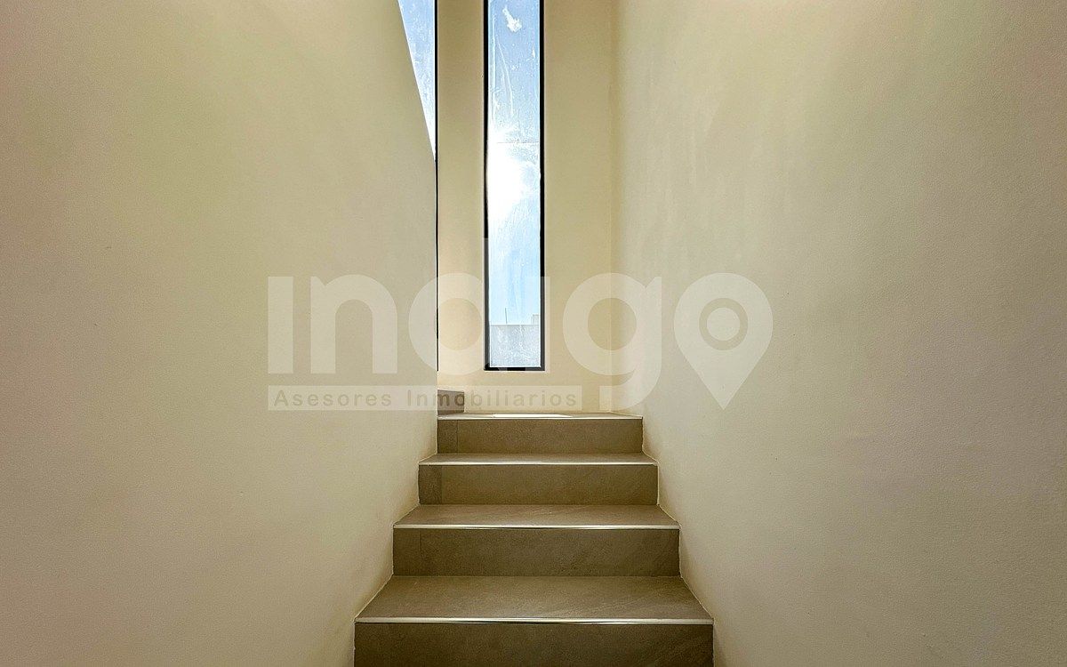 21 of 48: Escalera Planta Alta