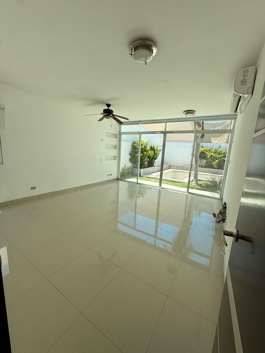 9 de 24: cuarto principal planta baja