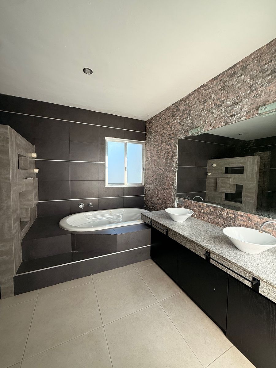 11 de 24: baño recamara principal