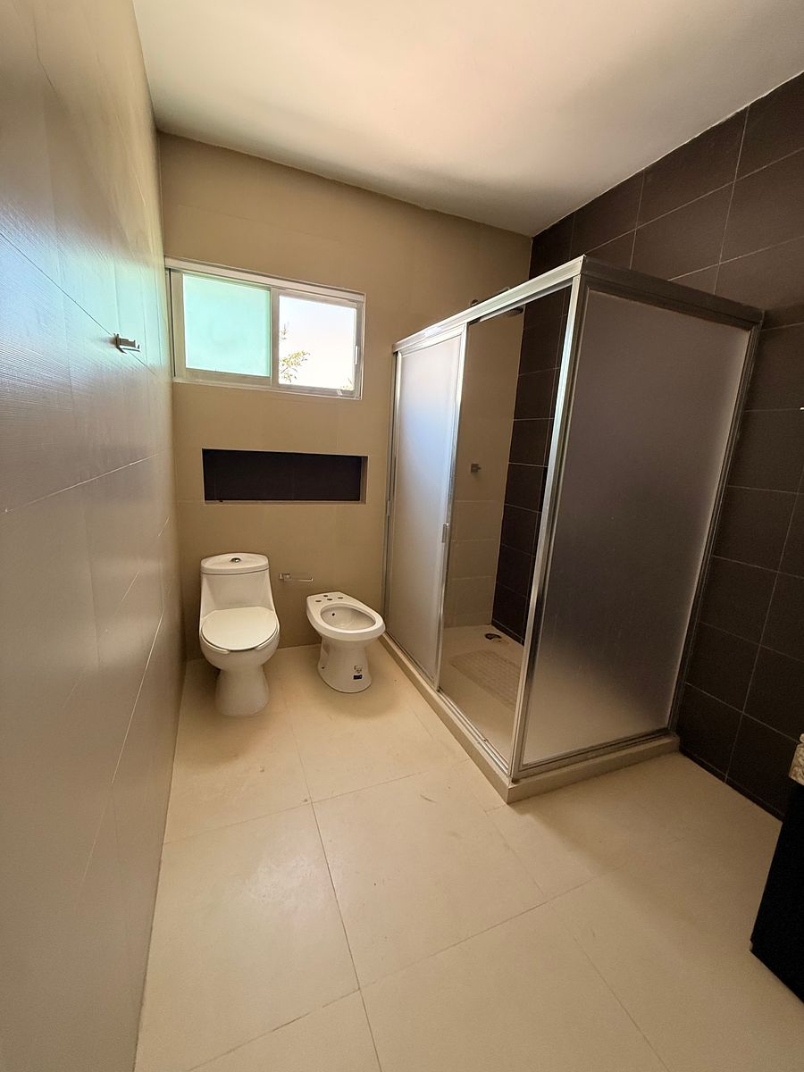 19 de 24: baño recamara secundaria 2