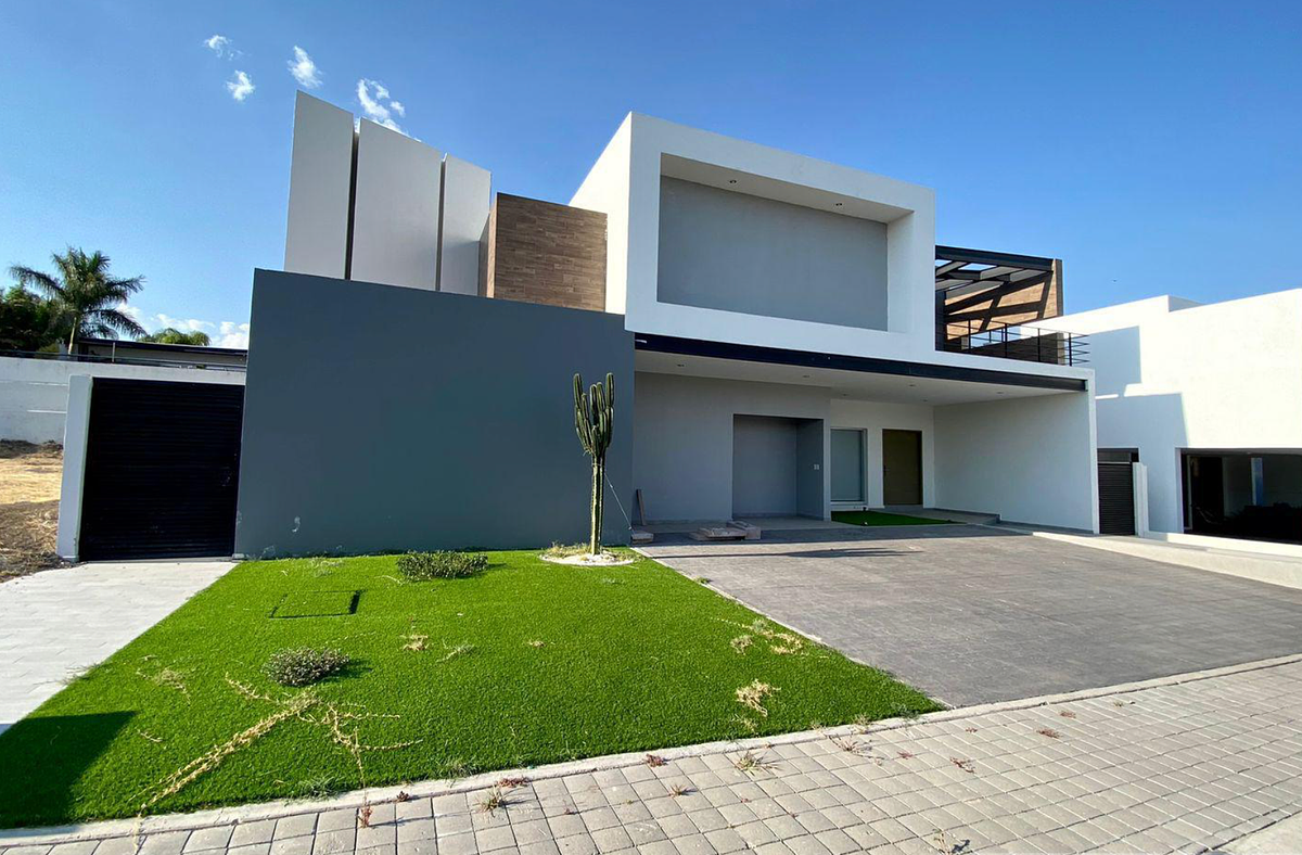 Increíble casa con 4 terrazas en balcones de juriquilla