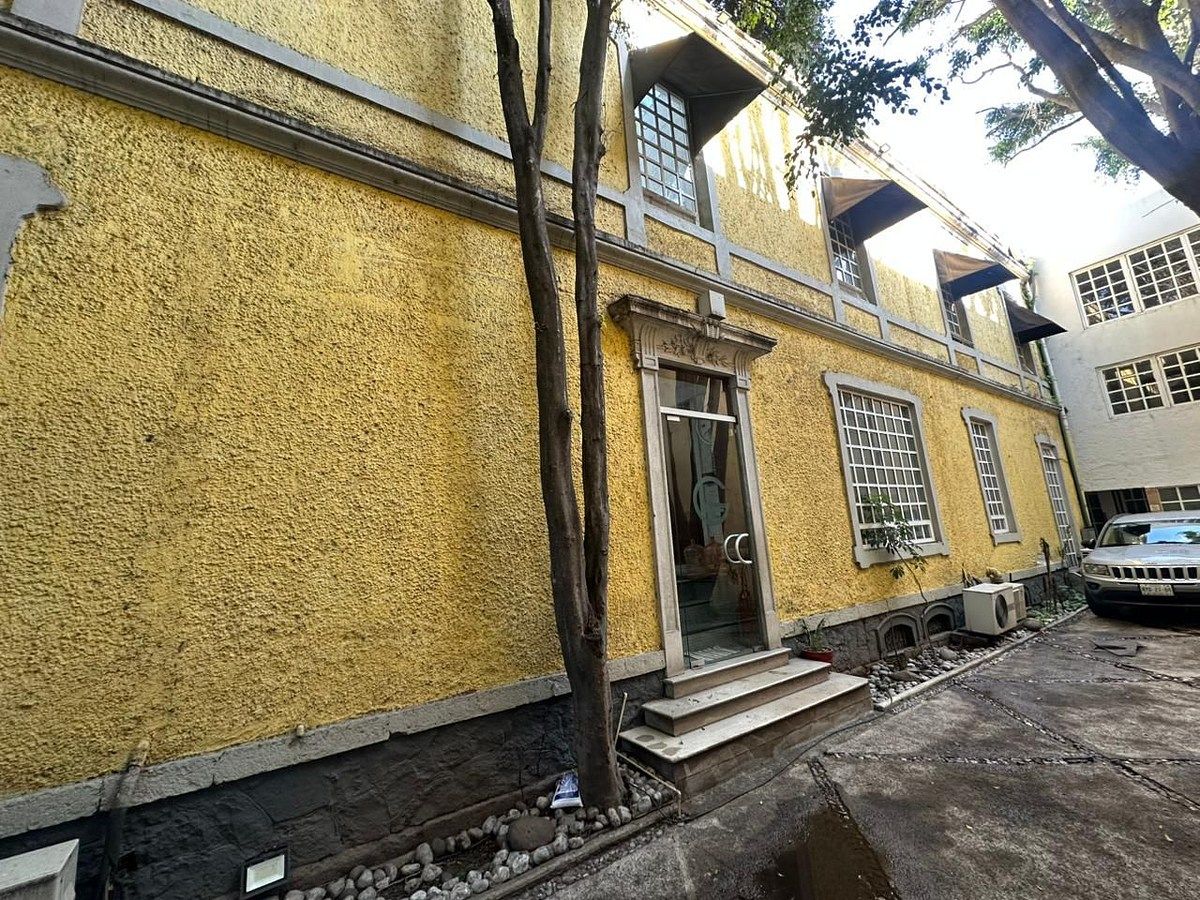 4 de 38