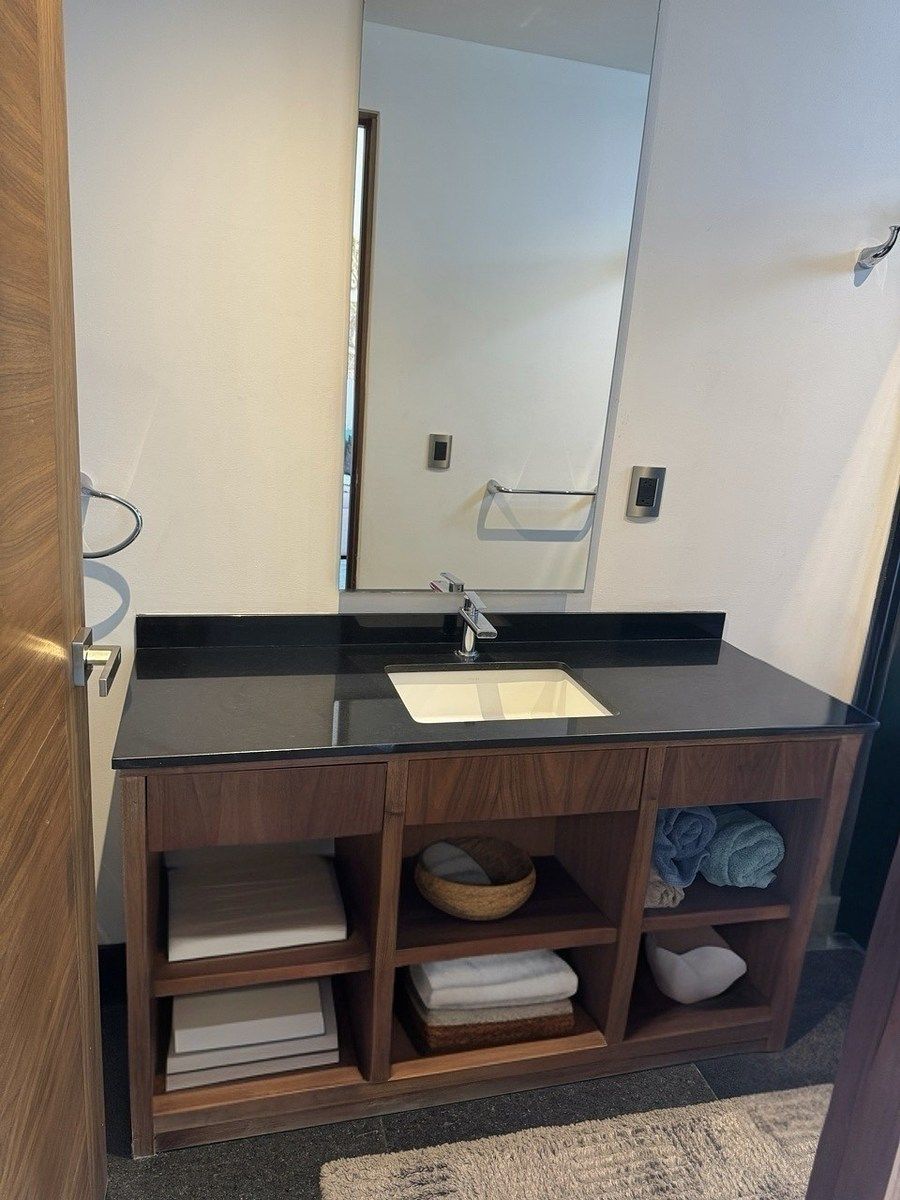 14 de 24: Baño de recámara secundaria