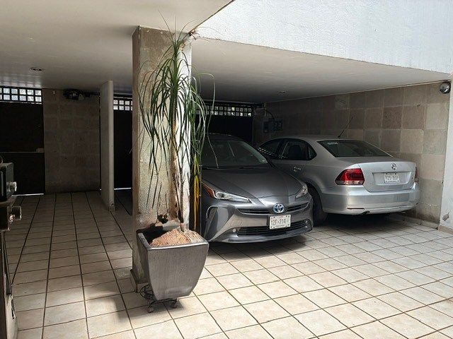 4 de 37