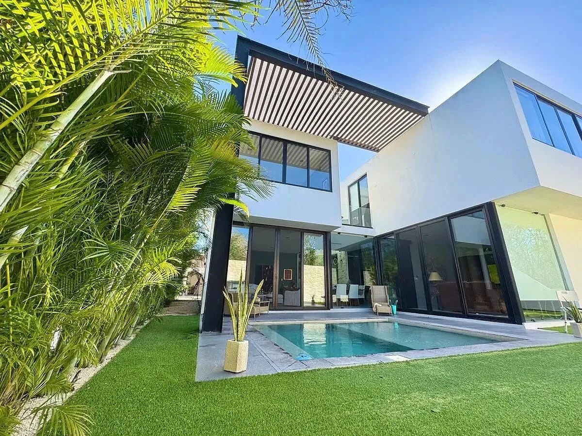 CASA EN VENTA CON JARDÍN EN YUCATÁN COUNTRY CLUB - foto 1