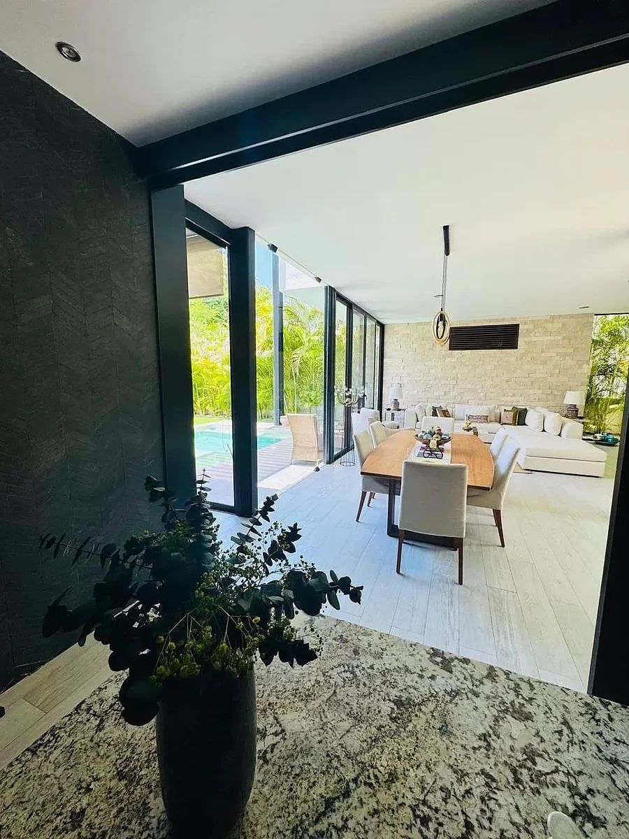 CASA EN VENTA CON JARDÍN EN YUCATÁN COUNTRY CLUB - foto 4