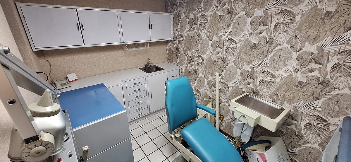 4 de 8: $8,500.00 CONSULTORIO 2 INCLUYE MUEBLE BLANCO