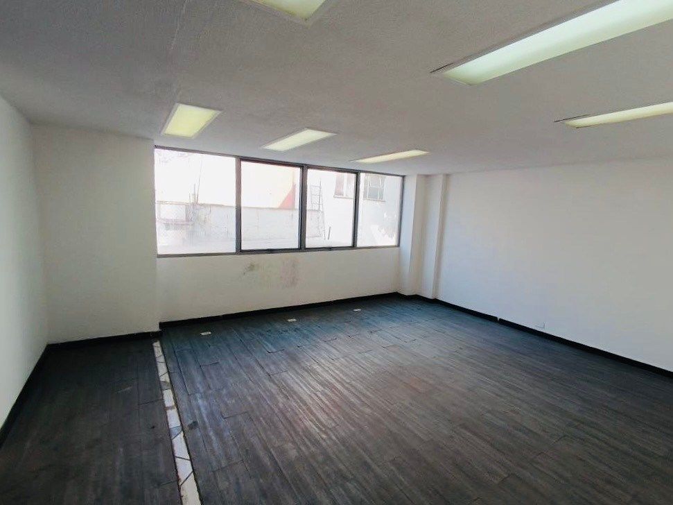 13 de 15: Interior
