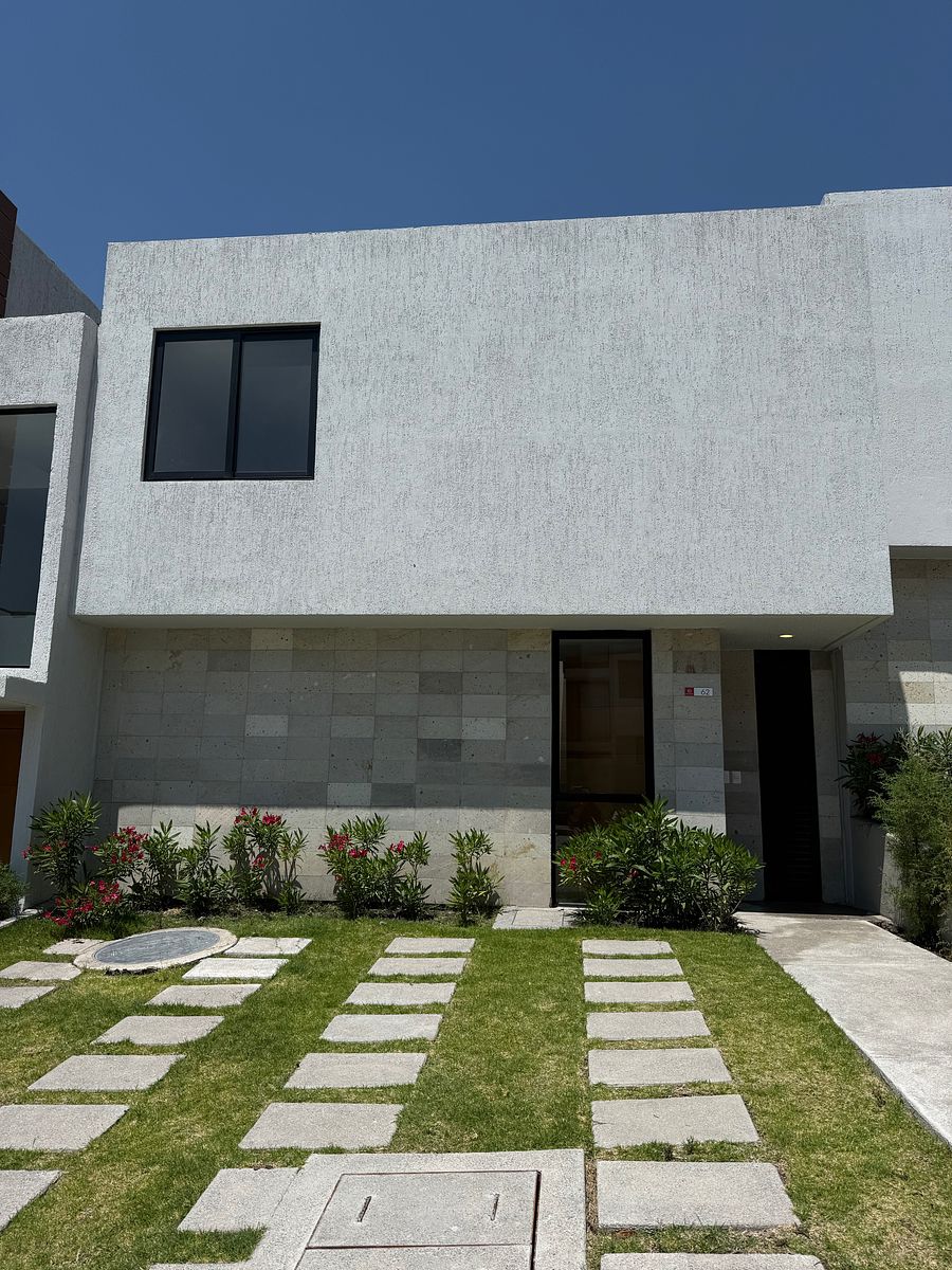 2 de 22: Fachada 2