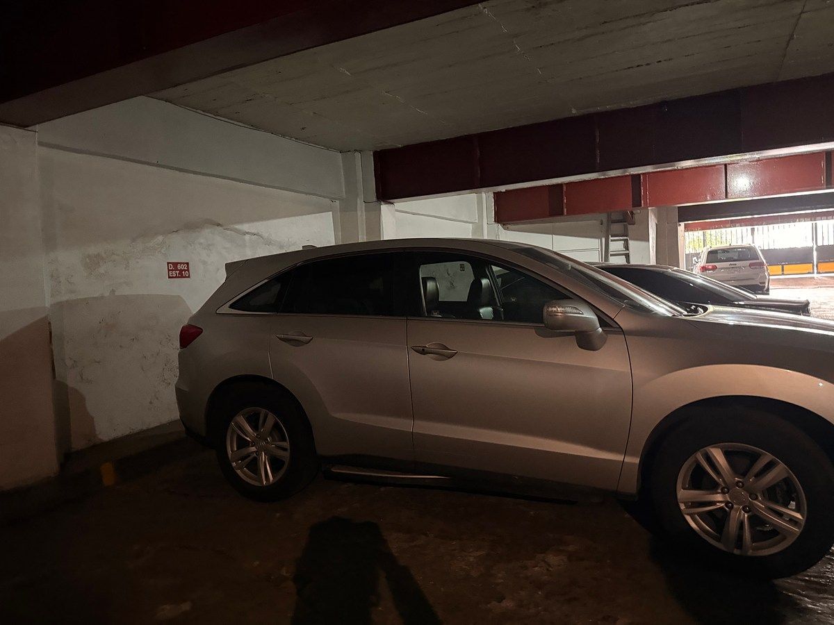 Estacionamiento, foto 34 de 34