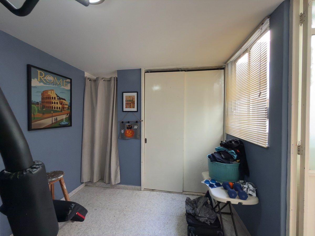14 de 25: Cuarto de servicio y baño