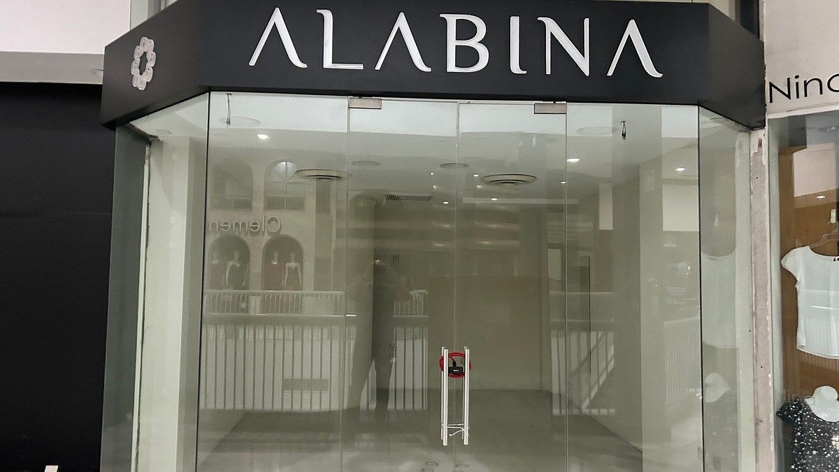 Local Comercial en Plaza La Silla — Contry foto 4
