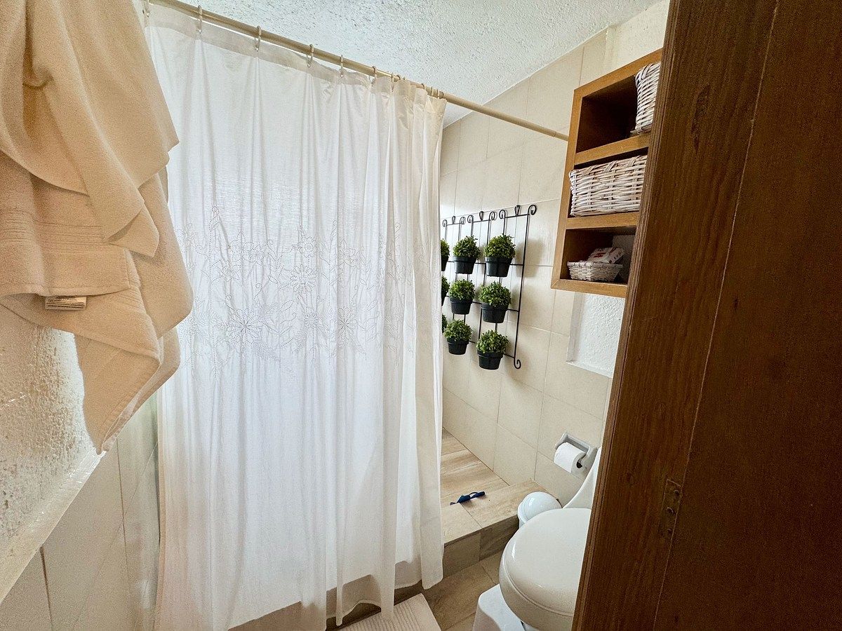 13 de 18: Baño principal
