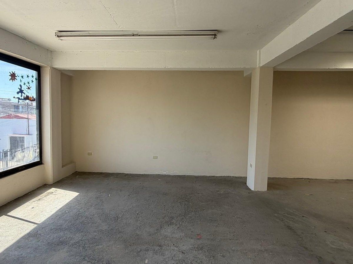Building in López Lucio, Tijuana, photo 9 of 25