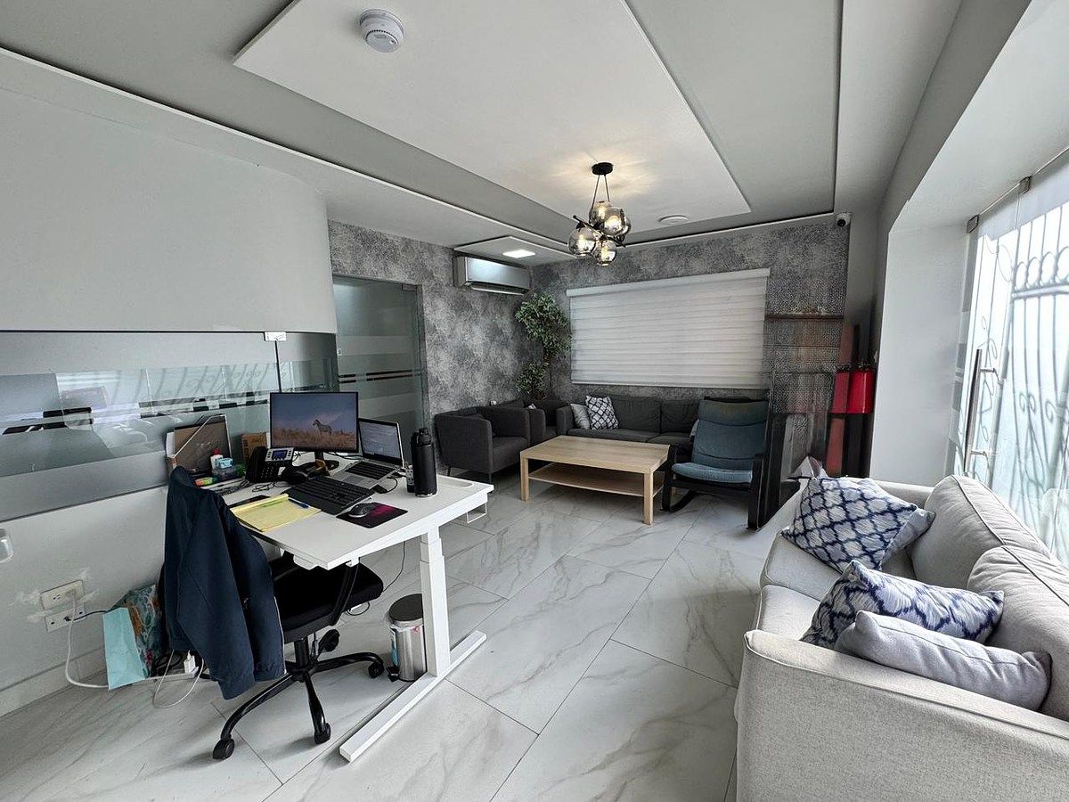OFICINA CORPORATIVA EN VENTA UBICADA EN BELLA VISTA, foto 1 de 12