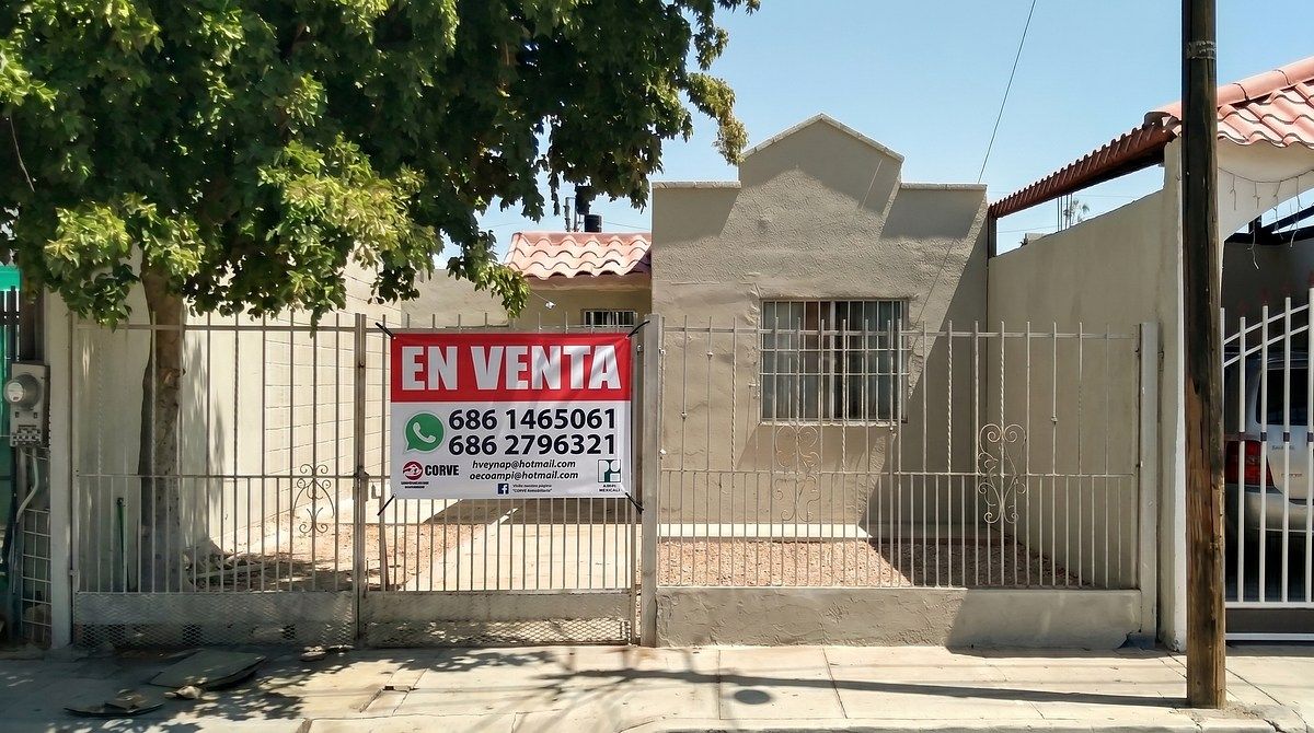 Casa à Venda no Vale do Pedregal, foto 1 de 9