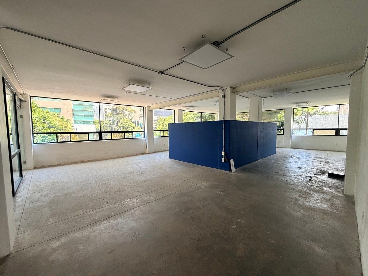Office for Rent in Zona del Valle, Naples, photo 1 of 11