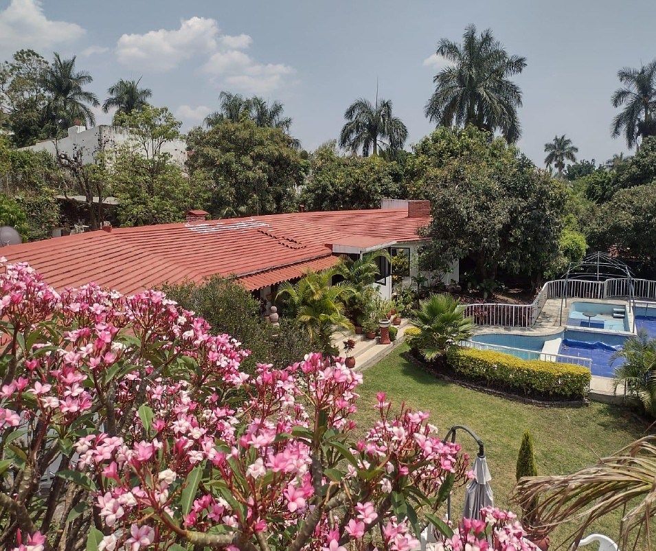 CASA EN VENTA EN LOMAS DE CUERNAVACA