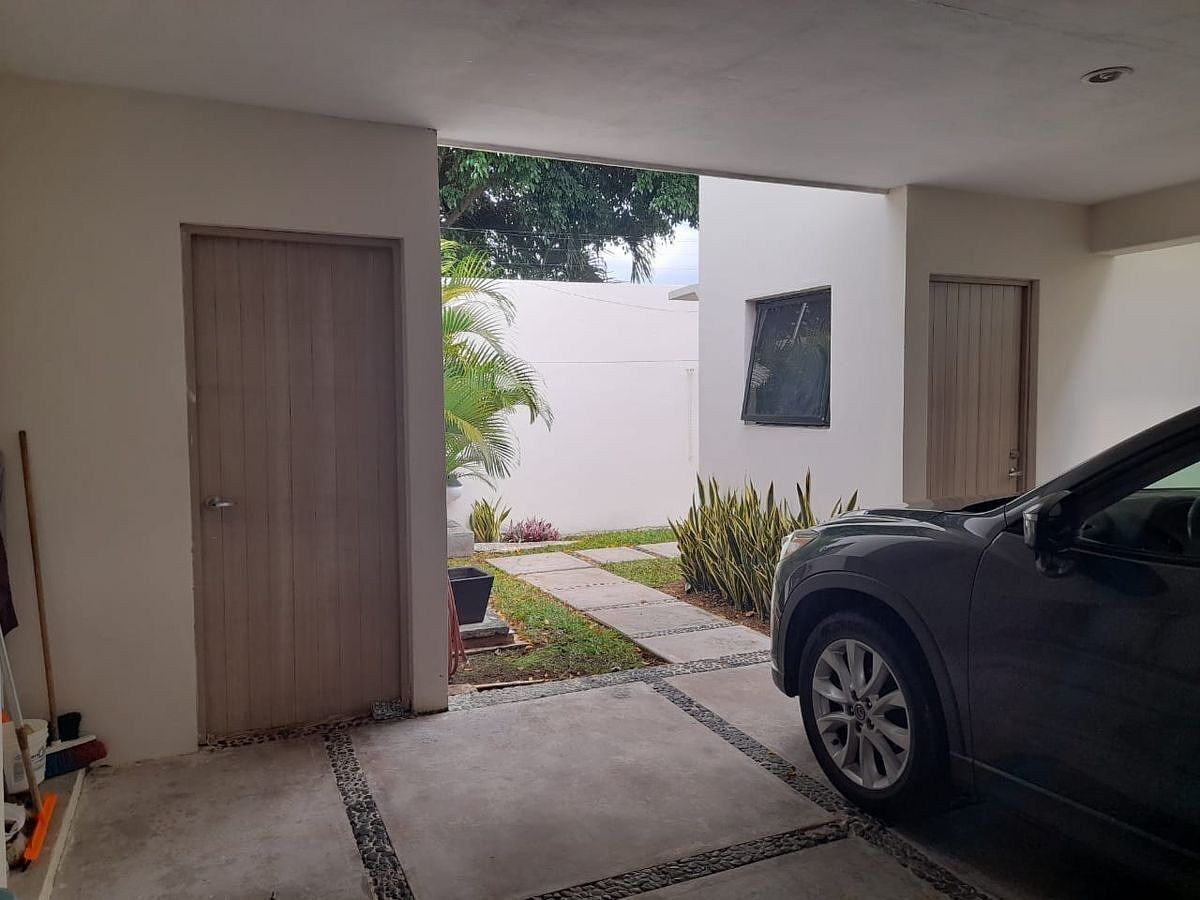 House in Cholul, Mérida, photo 37 of 50