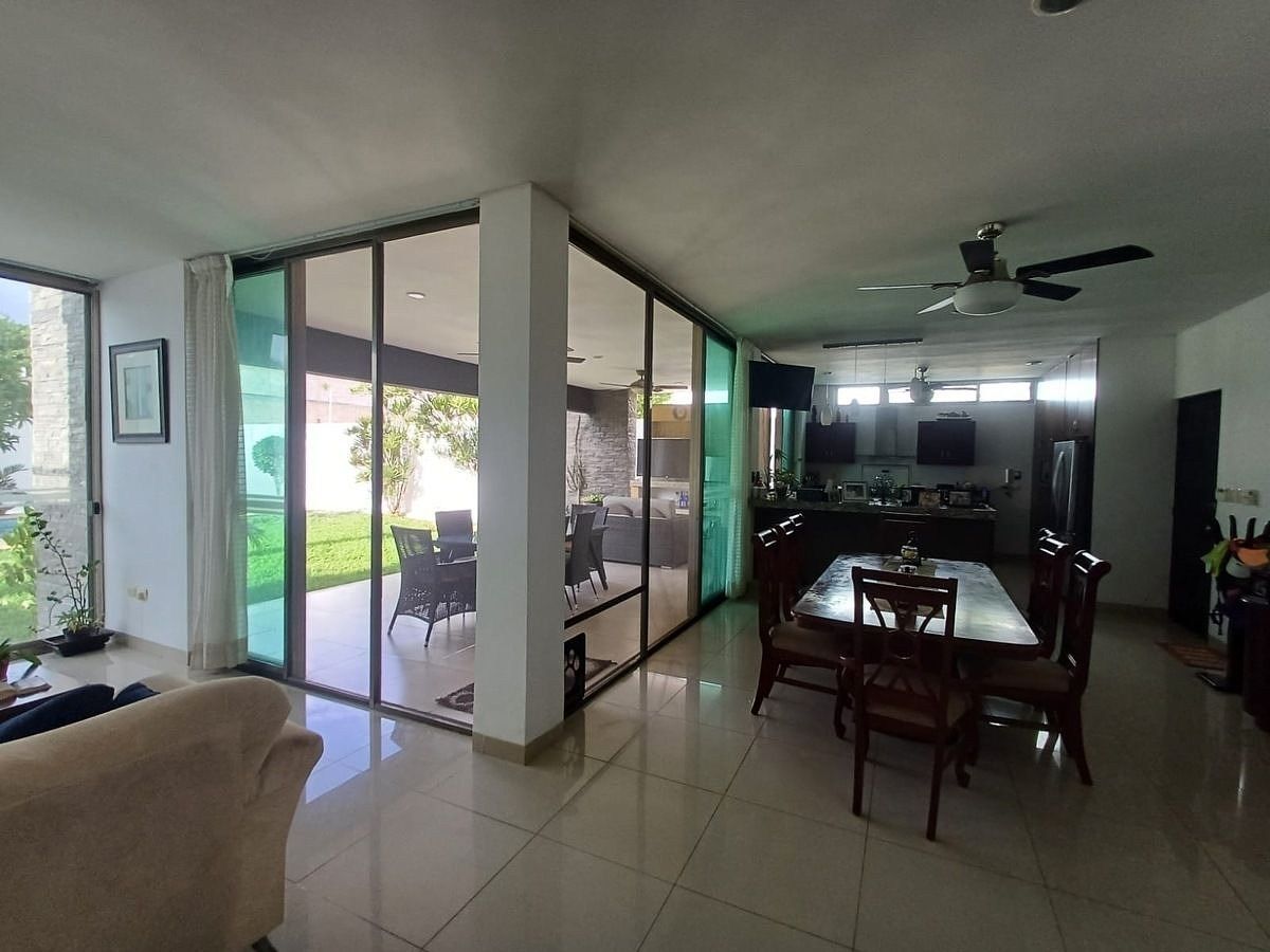 CASA EN VENTA DE 3 RECÁMARAS EN MONTEBELLO - foto 3