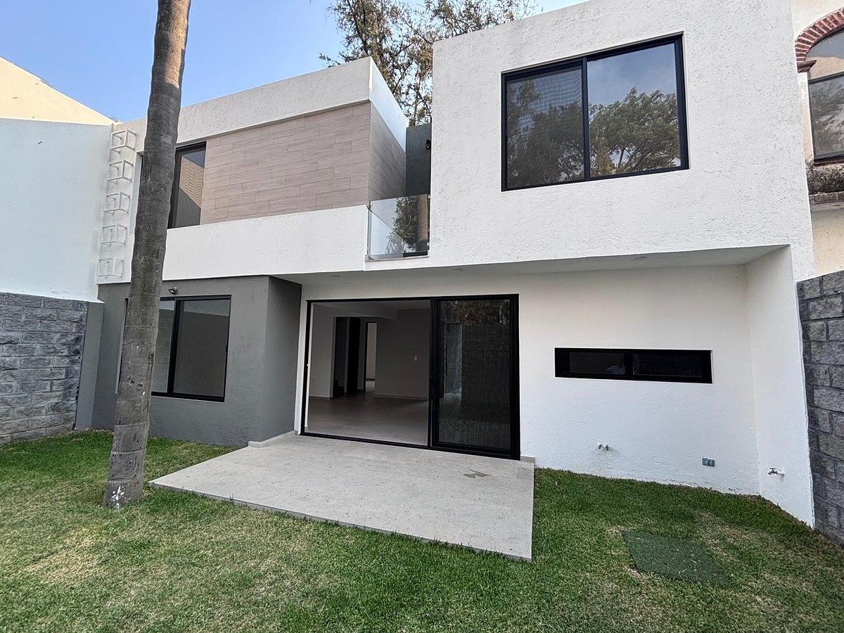 CASA EN VENTA EN JARDÍN DE LOS REYES - foto 1