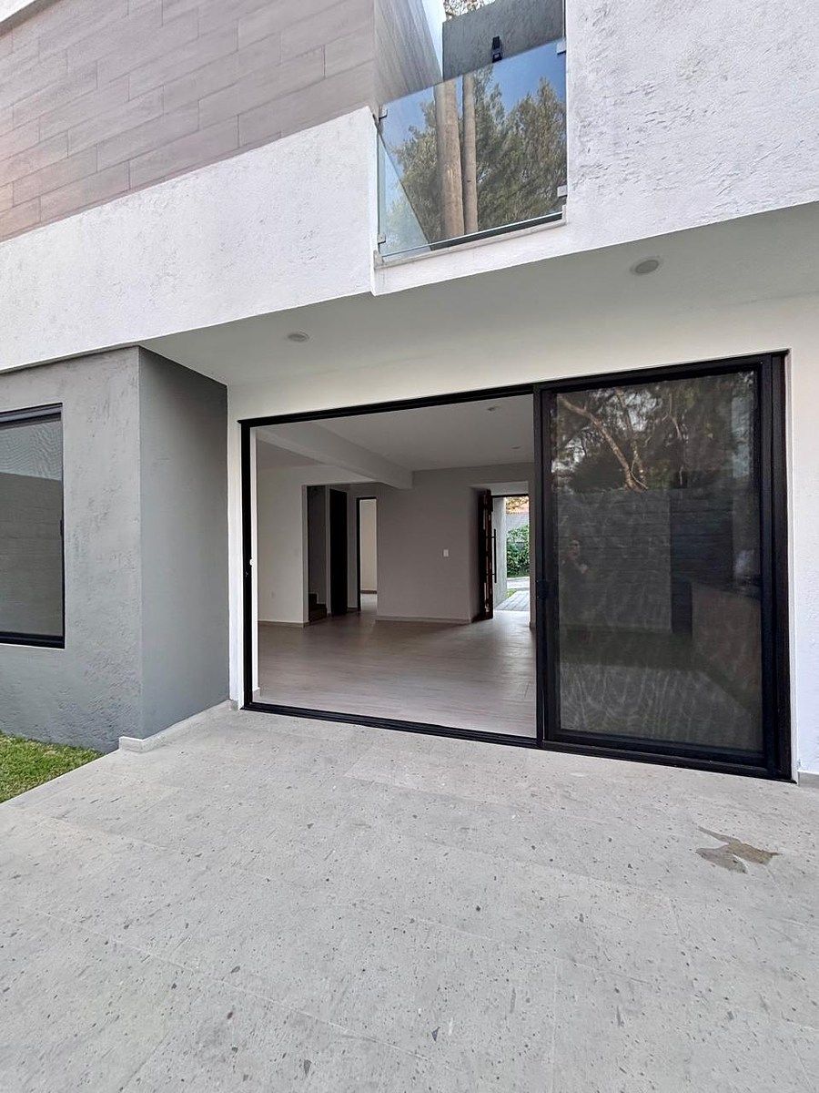 CASA EN VENTA EN JARDÍN DE LOS REYES - foto 4