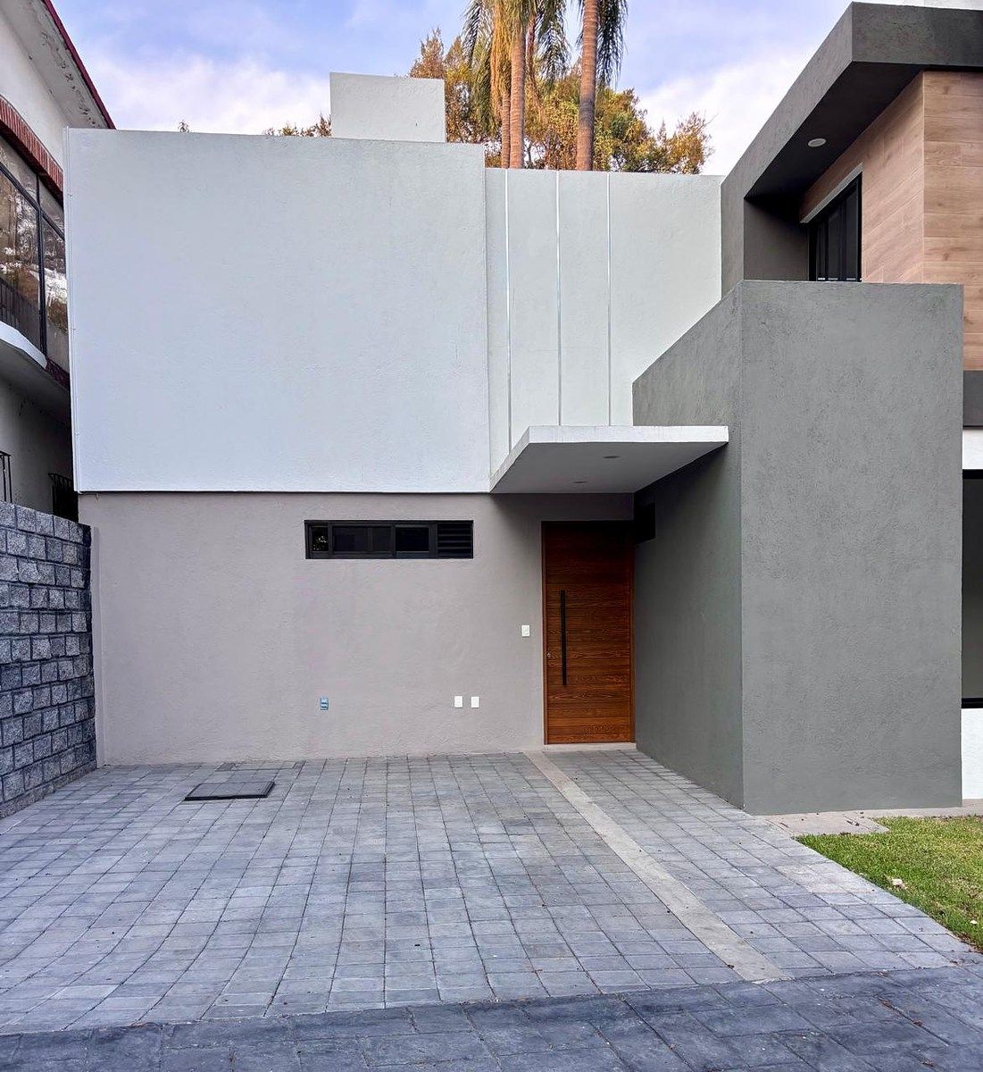 CASA EN VENTA EN JARDÍN DE LOS REYES - foto 2