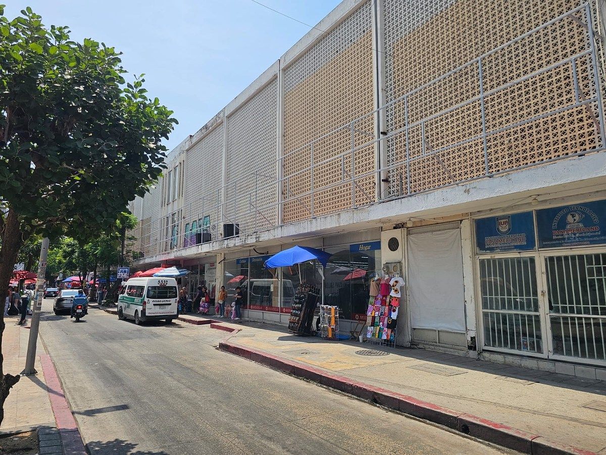 1 de 31: Fachada del edificio