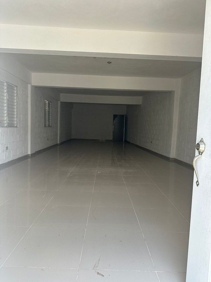 Nave Industrial en alquiler en San Cristóbal, foto 1 de 5