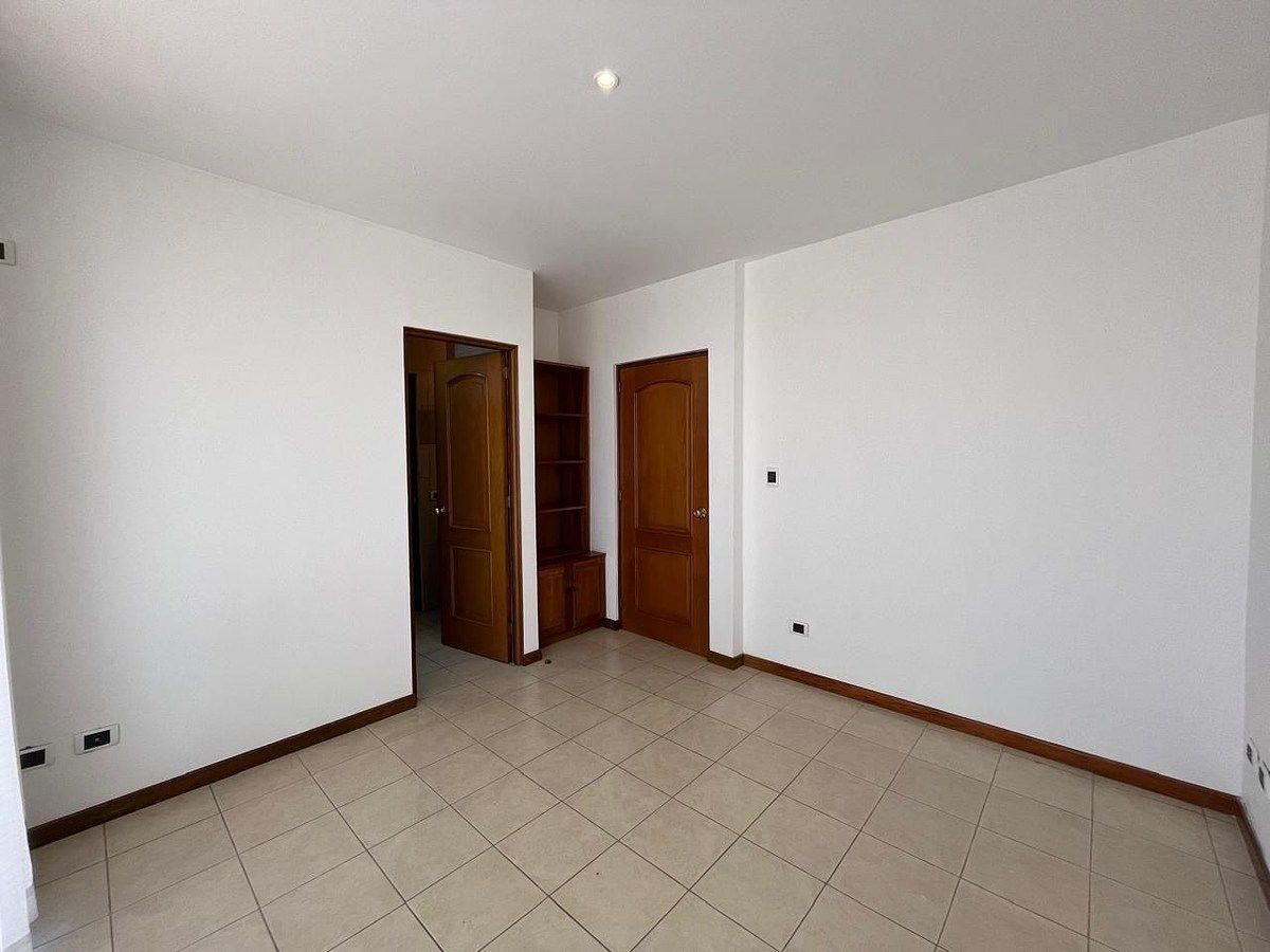 Apartamento en Zona 15, Guatemala, foto 8 de 10