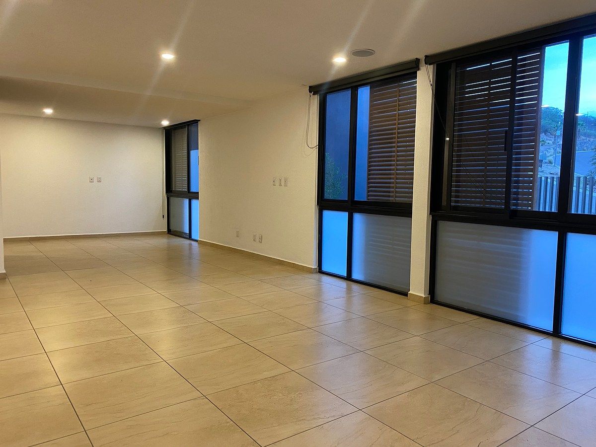 2 de 17: Sala/Comedor
