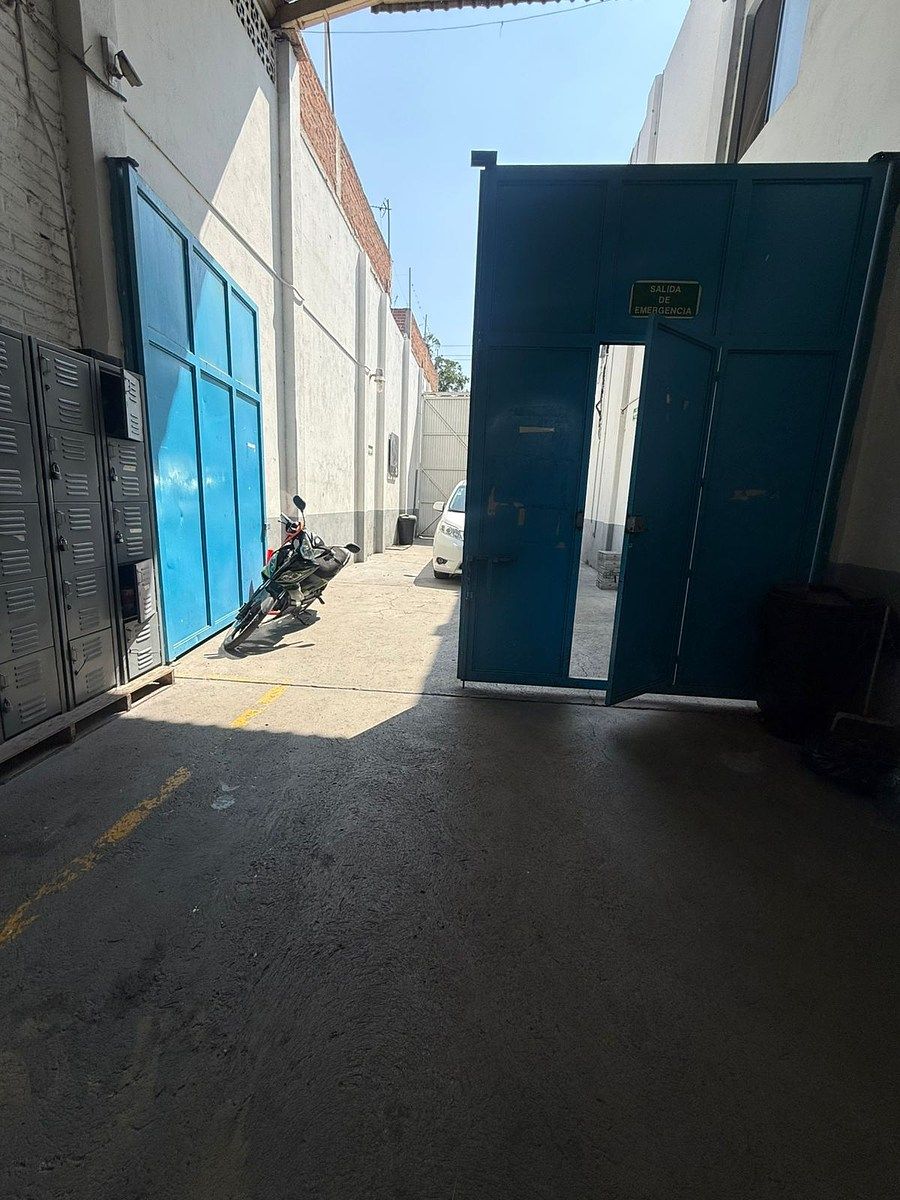 Industrial Warehouse in San Miguel, León, photo 9 of 16