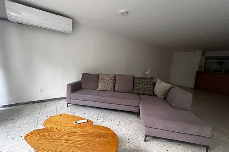 Se RENTA Amplio Estudio en Av. Mexico a 2 minutos de Chapultepec