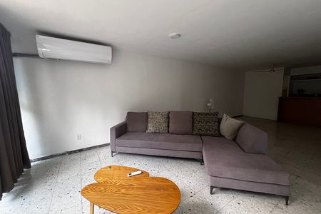 Se RENTA Amplio Estudio en Av. Mexico a 2 minutos de Chapultepec