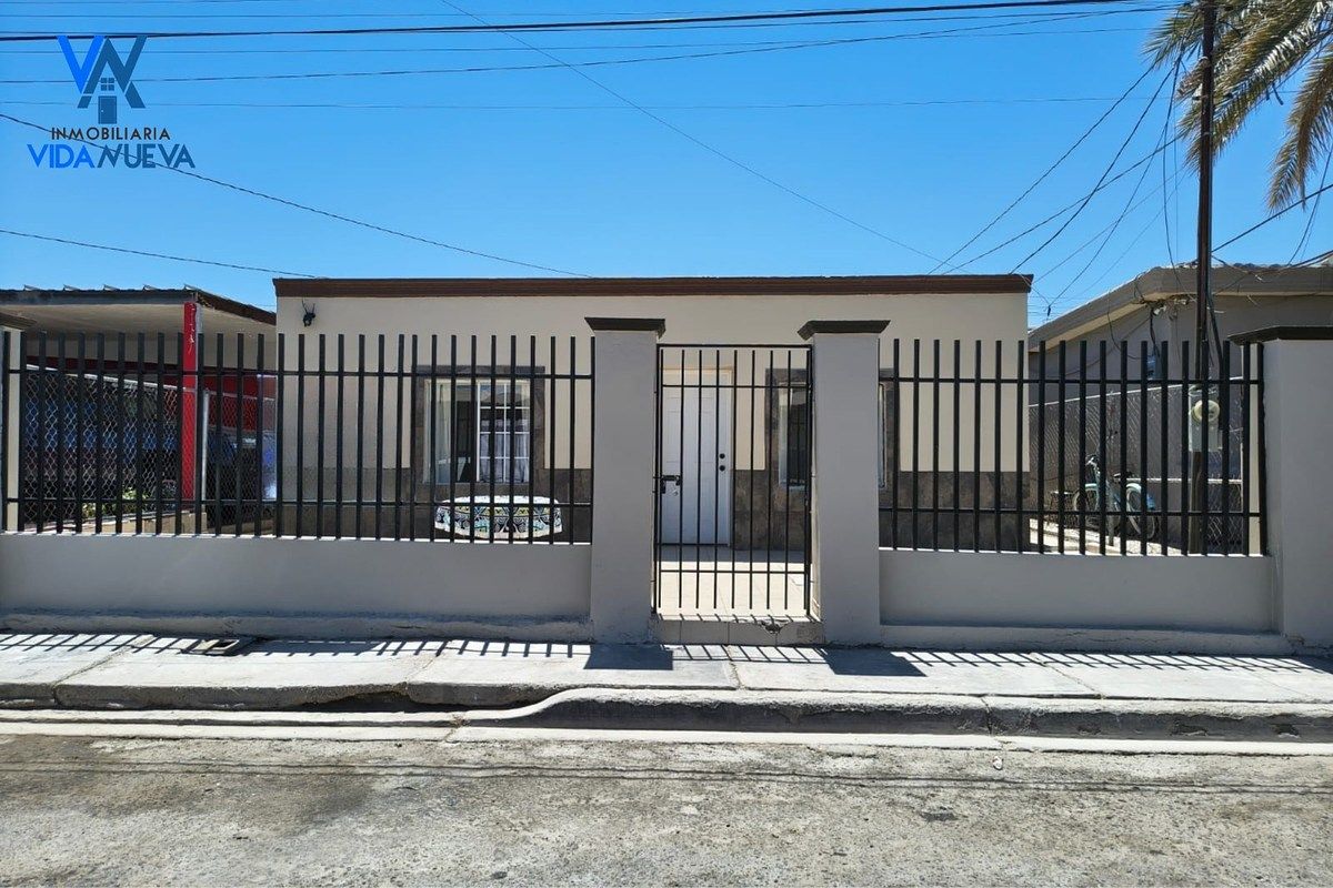 Casa en Miraflores, Mexicali, foto 2 de 27