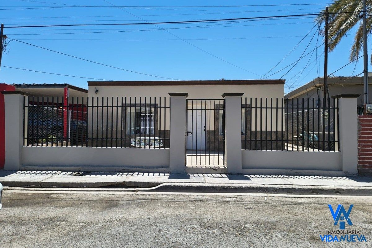 CASA EN VENTA COLONIA MIRAFLORES, foto 1 de 27