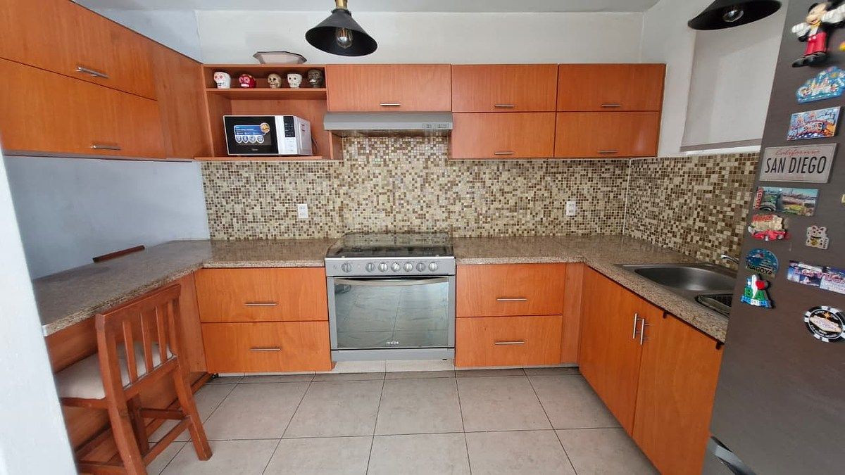 8 de 34