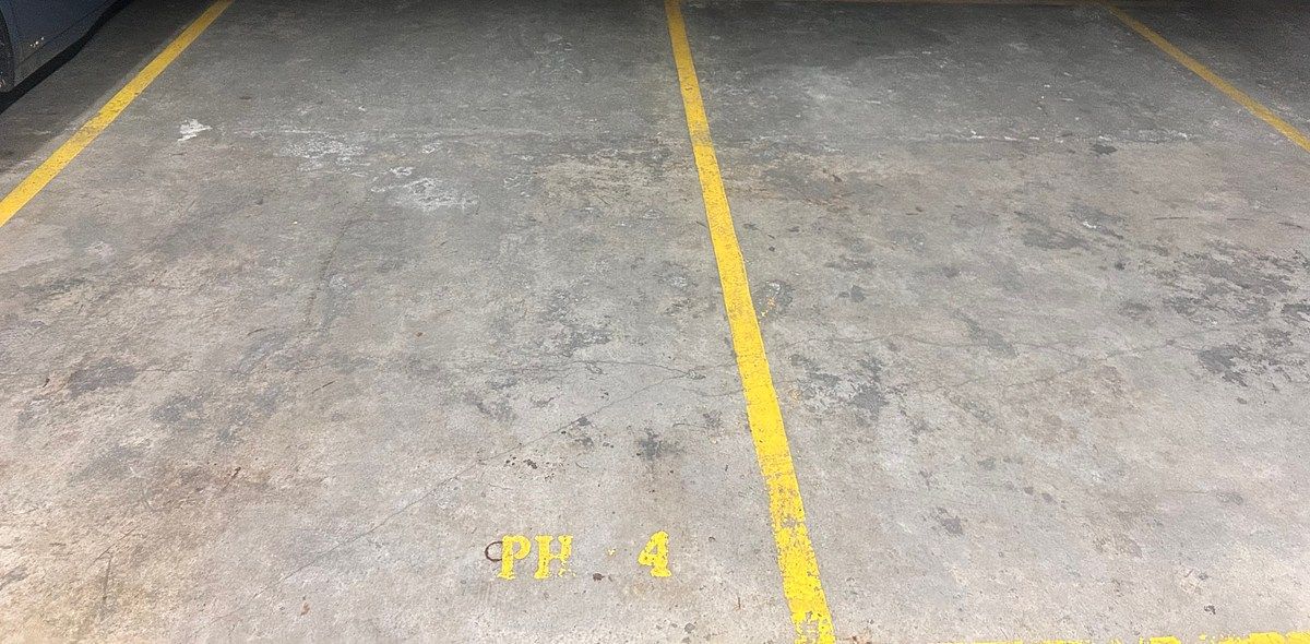 14 de 14: Estacionamiento