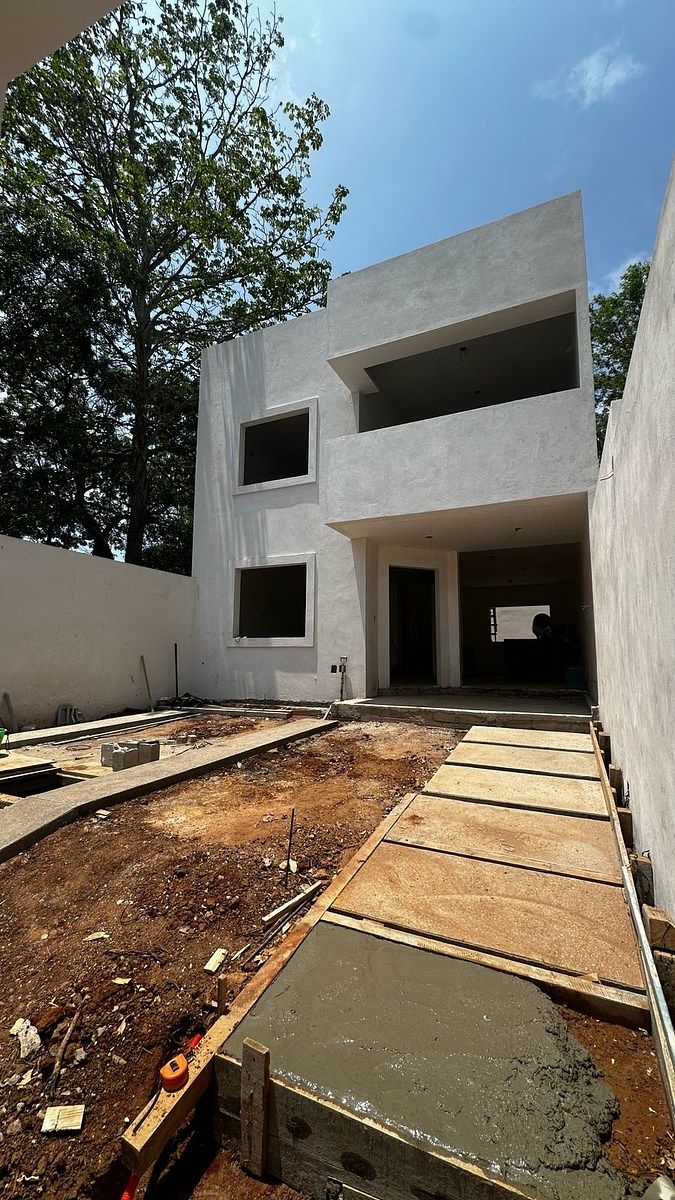 8 de 24: Fachada principal
