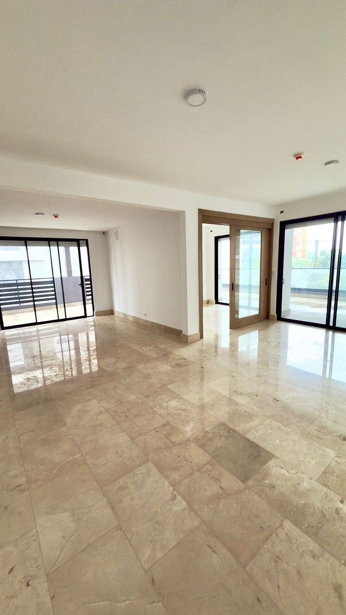 Segunda con terraza de lujo, foto 1 de 24