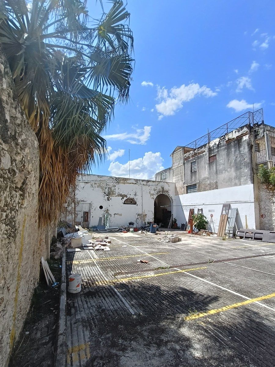 Casa en venta en el centro en el primer cuadro de Merida - foto 4