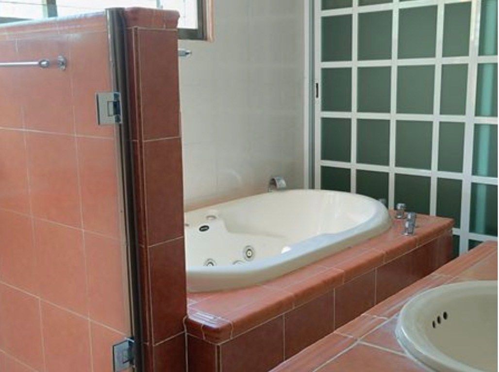 13 de 15: Jacuzzi planta baja