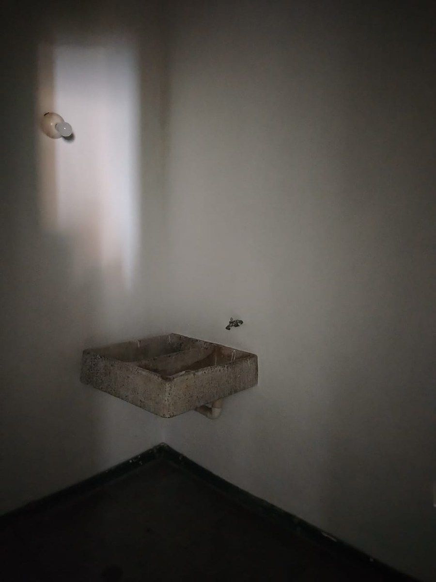 8 de 48