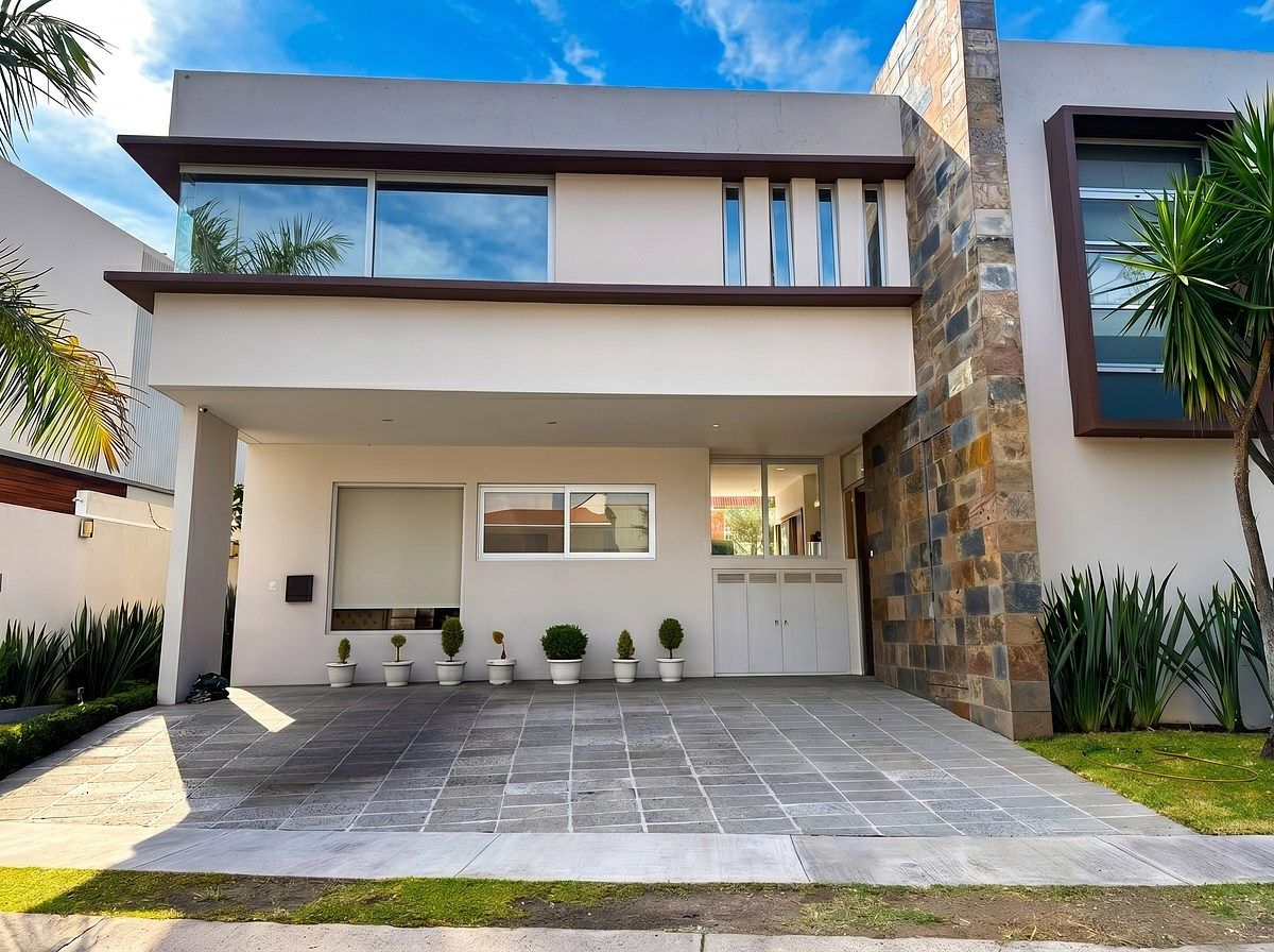 Casa en Renta y/o Venta en Condominio Puerta del Bosque, foto 1 de 47