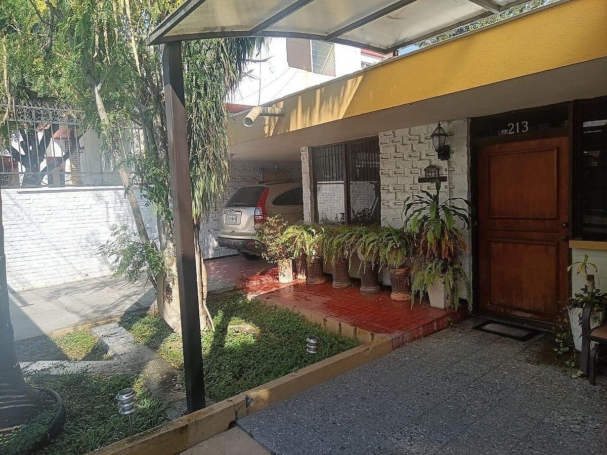 Casa de Um Andar à Venda | Vista Bonita | 408 m² de Terreno | Painéis Solares, foto 1 de 11