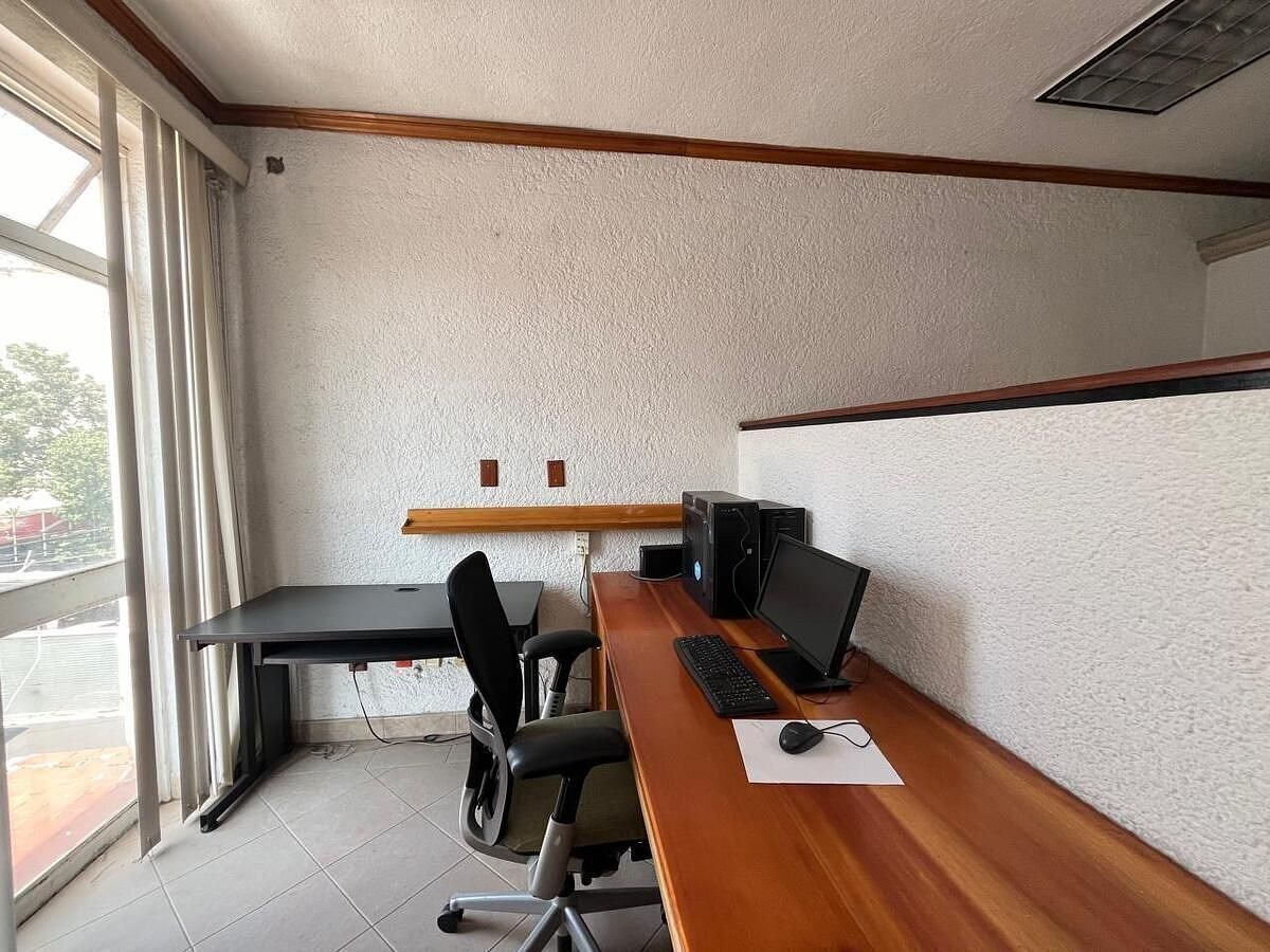 10 of 12: Casa con uso de suelo en Venta en Del Valle Rayo Vende ®